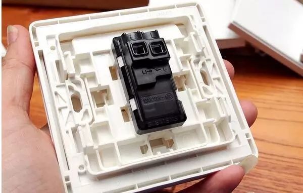 測評|無邊框開關之ABB、施耐德、西門子、羅格朗、西蒙