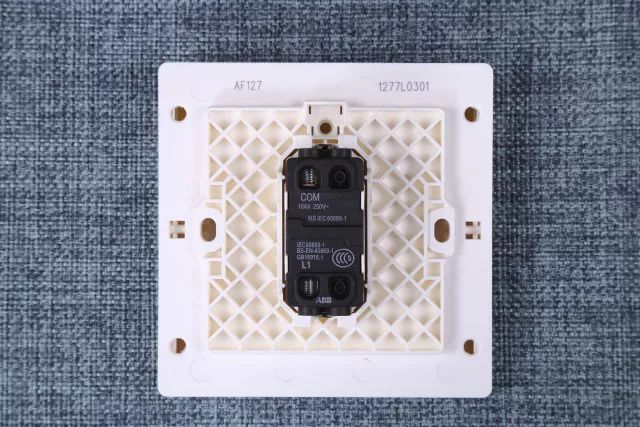 測評|無邊框開關之ABB、施耐德、西門子、羅格朗、西蒙